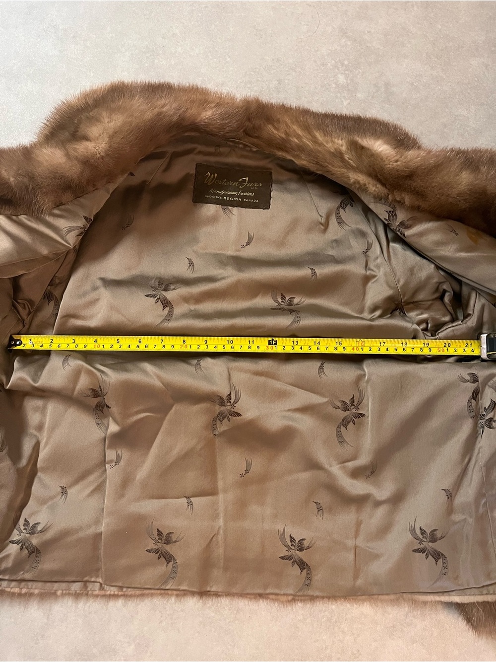 Vintage WESTERN FURS Mink Fur Coat Cognac/Brown
20” chest. S/M - Picture 6 of 15